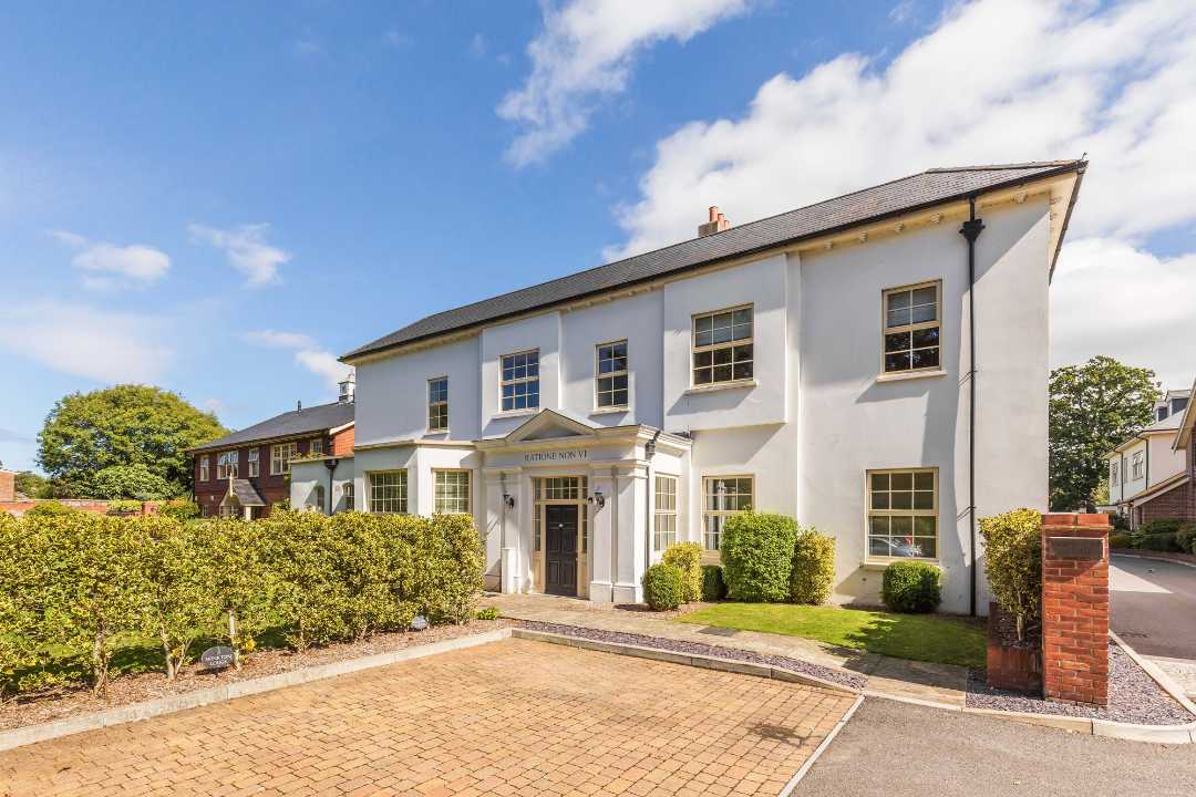 High Specification Two Bedroom First Floor Apartment